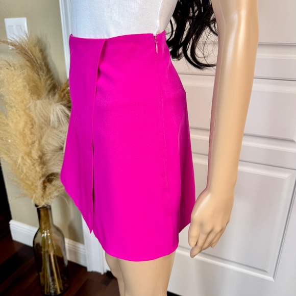 EXPRESS EDITOR FUCHSIA HIGH WAIST MINI SKORT WITH A WRAP FRONT DESIGN - Picture 5 of 13